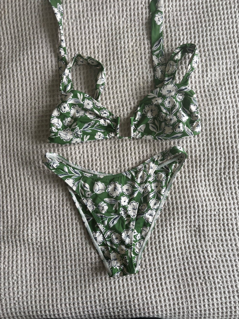 Green Floral Print Bikini Set - Women's Two-Piece Swimwear